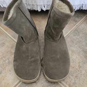 Groundies Cozy Suede Boots